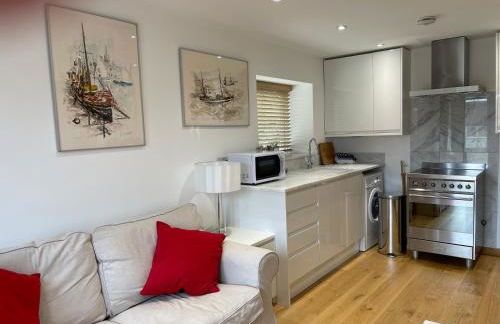 Whitley Old Garage - Photo 21