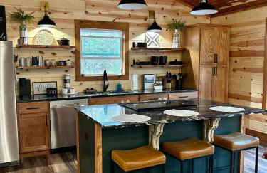 Livin on the Edge Cabin in Albert Pike, Beautiful! - Foto 23