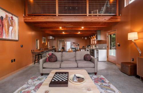 Water Views, Walk to Beach! New Hot Tub! - Foto 13