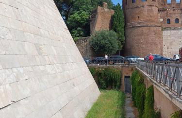 The Golden Pyramid - Photo 62