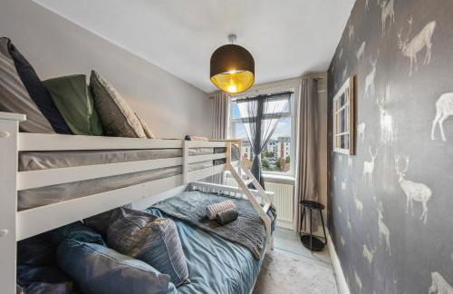 Lesley House 4 bed villa TV Internet Garden - Foto 13