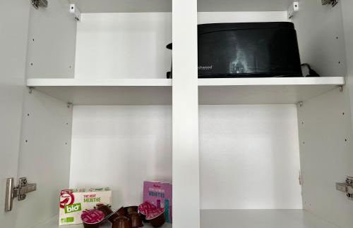 011 CHIC & COSY STUDIO 40m2 HYPERCENTRE WIFI SMART TV NETFLIX - Foto 17