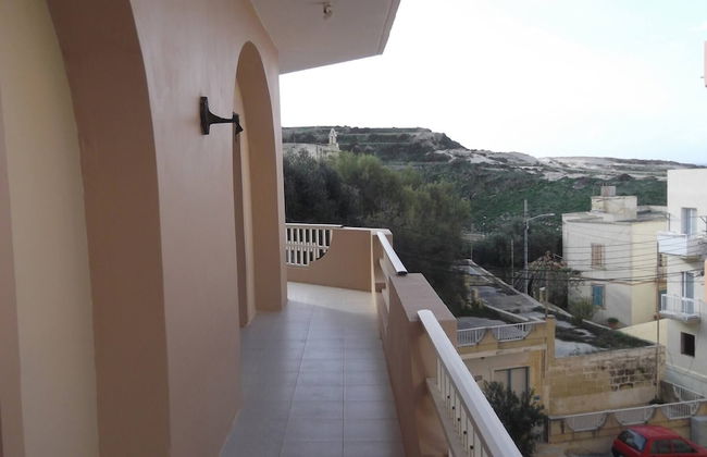 Sea and Country View 1st Floor Apartment - Foto 8