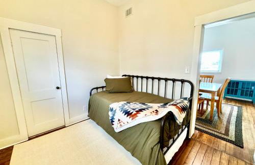 Trojan Hideaway on First Street - Foto 6