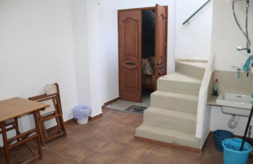 Casa llena de vida con patio y terraza - Photo 18