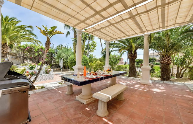 4bed Villa Sleeps 8- Pool, Garden, Bbq, Near Beach - Foto 30