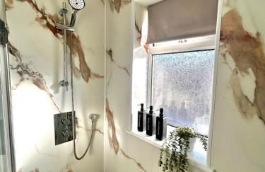 3 Bedroom House- Sleeps 5- Pool Table and Driveway - Foto 29