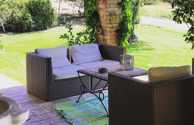 Casale Chimneys Immersed in Olive Trees - Foto 21