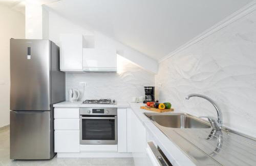 Apartment Dragojevic - Two bedroom apartment with Terrace and Sea View - Photo 8