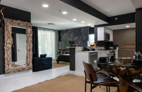 MIAMI WOOD APART HOTEL NEW 2025 - PRIVATE TERRACE - Parking - Beach 5 min - Foto 15