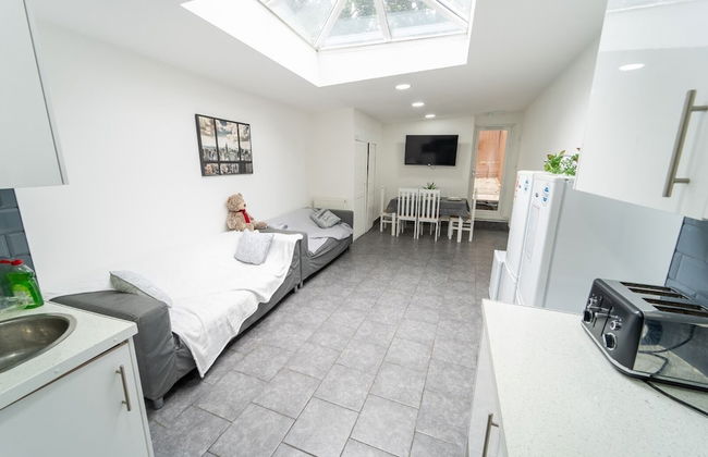 Cosy Studio Close to University of Birmingham - Photo 2