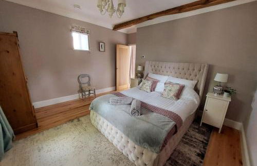 Luxury Victorian Hayloft barn self contained - Photo 20