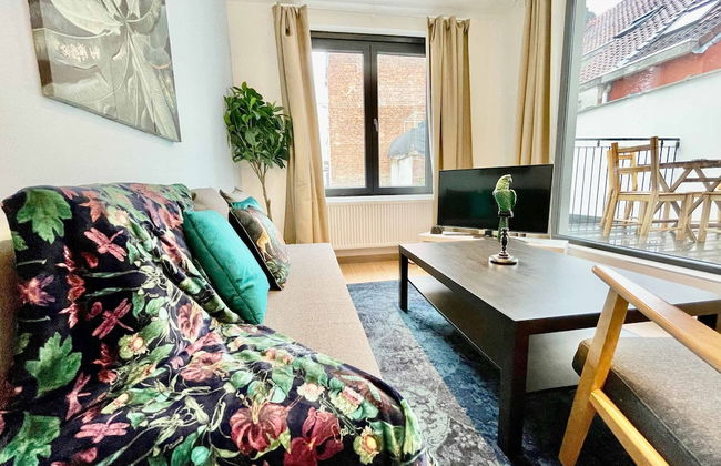 Luxury 2BR 1BA Near Fashion District by Oneluxstay - Foto 4