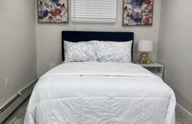 Julie's Cozy 2 Bedroom Basement Apartment - Foto 6