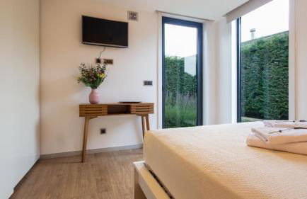 The Jolie - A Retreat in the City in an Entire House - Foto 18