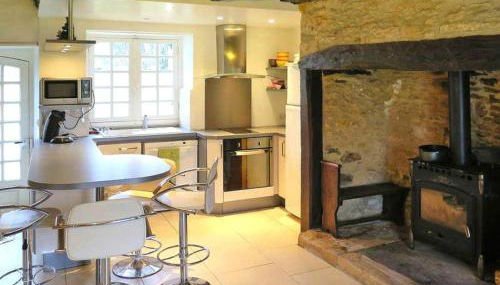 Les Mazaux avec piscine chauffée au nord de Sarlat - Foto 5, stove