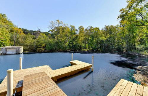 Waterfront Lake Hickory Retreat with Private Dock! - Foto 30