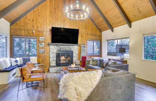 Cozy and Chic Lake Arrowhead Cabin with Deck! - Foto 4
