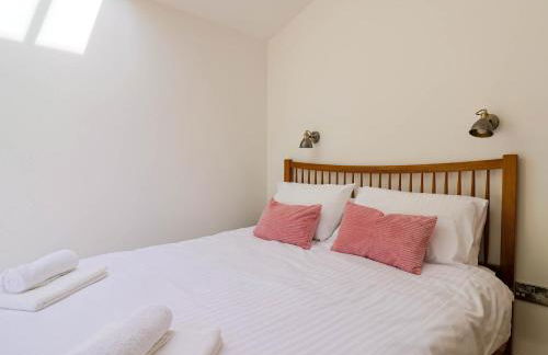 Upper Cottage - Photo 36