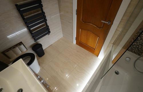 Premium 3BR House - Loughton - by Rent Squared LTD - Foto 27