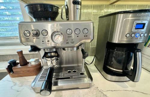 French Provincial with Grand Piano- Steps from DC - Foto 28