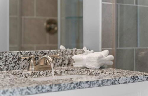 Luxury 2 bedrooms, 2.5 baths - Foto 22