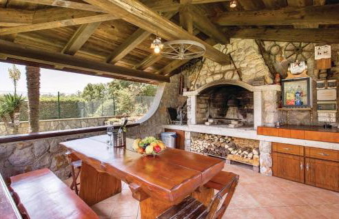 Cozy Home In Viskovo With Wifi - Photo 6