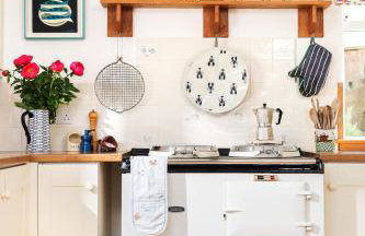 Beautiful family house with amazing sea views - Photo 24