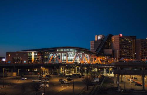 Spacious 3BR with Game Room and Fenced Yard Near Six Flags and Braves - Foto 57