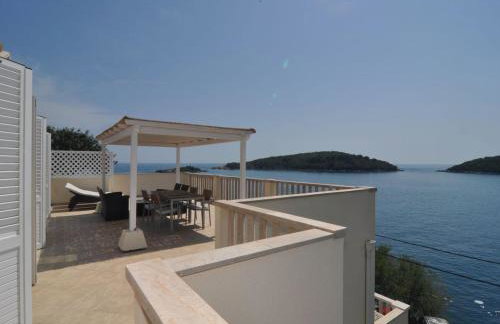 Holiday home Marina- beachfront, sea view and free parking - Photo 13
