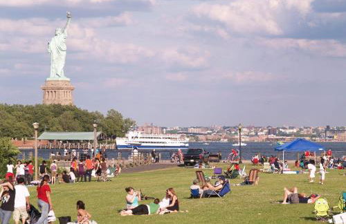 NEW! Historic Townhouse-14 min to WTC - Foto 30