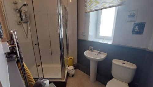 Black Horse Cottage - Photo 5, Shower