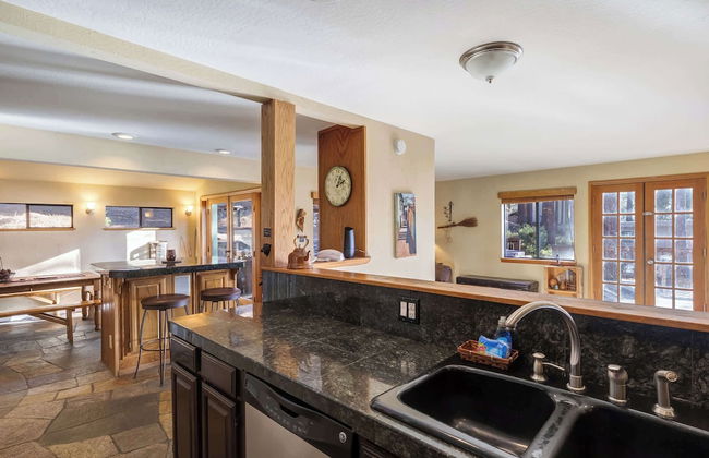 Mountainside Overlook Lake Views & Hot Tub - Foto 31