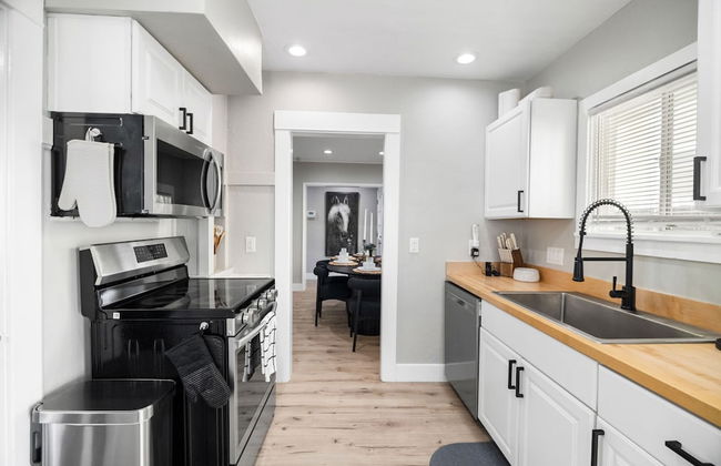 Emma s Manor A Down Town Prescott Gem - Photo 10