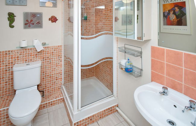 Large 3 Bed Sleep 6 Central MK - Foto 23