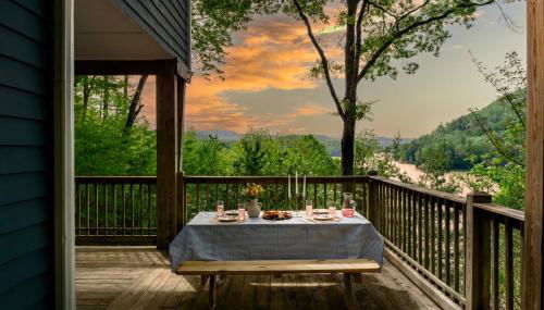 Stunning 4BR Retreat Deck Ping Pong Near Marina - Foto 3