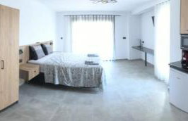 Garden and Sea - Photo 12