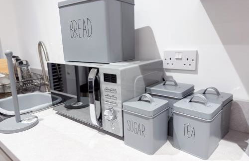 Spacious Modern 1 Bed Apartments in St Neots - Perfect for Contractors & Professionals - Free Parking - WiFi - Fully Equipped Kitchen - Smart TV Ideal for Work Stays and Long Projects - Foto 55