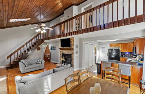 Little blue house on the lake - Photo 26