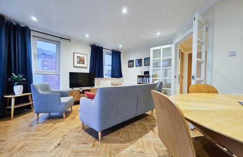 Edinburgh Central 2-bedroom Apartment with Free Parking and Stunning Views - Photo 6