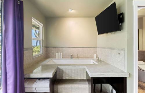 Azure Grove - Pebble Beach Tranquility for a Family of 8 - Foto 29