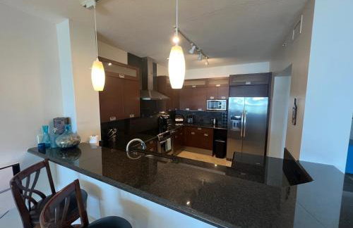 FULL TIME LIC Mgr - LUXURIOUS 3 BED 3 BATH OCEANFRONT SUITE - UPSCALE OCEANFRONT RESORT - INDOOR PICKLEBALL - SPEAKEASY! - Foto 11