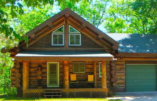 Custom-Built Family Cabin in Manistee National Forest, Michigan - Foto 1