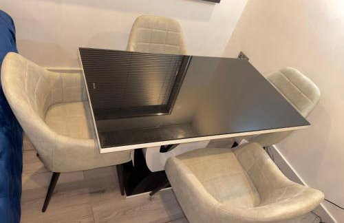 Luxxe House with Hot tub and Pool table - Photo 47