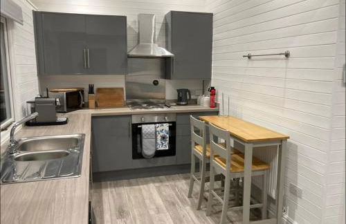 Orchard Retreat - Rural Cabin - Private Hot Tub! - Photo 21