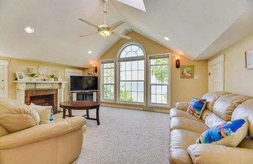 Turtle Cove Bay Beach House about 13 Mi to Buffalo! - Foto 18