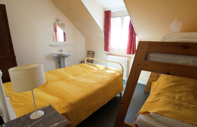 Unique Holiday Home in Saint-honore-les-bains With Garden - Foto 21