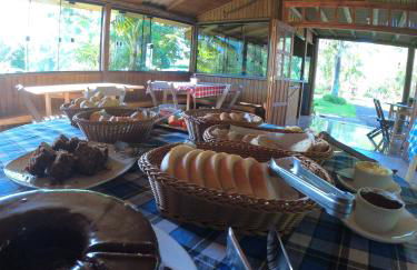 Chalé Canadense com Hidromassagem Pousada Índios Koroados - Foto 49