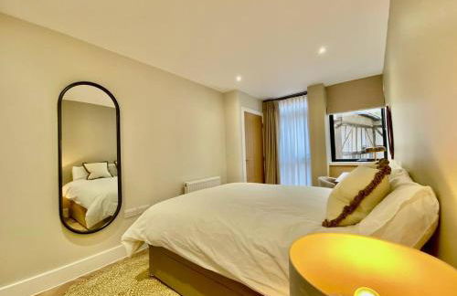 Queen Annes court luxury apartment on high street - Photo 5