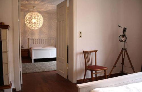 Ferienwohnung mit großem Garten und Blick zum See - Photo 1